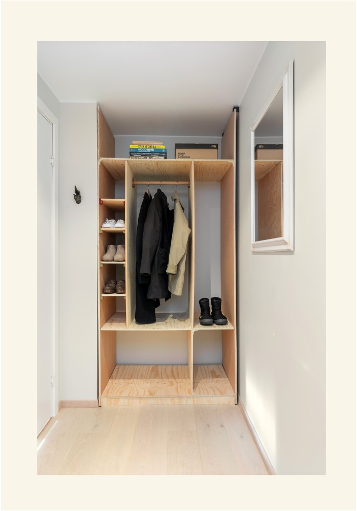 l15 Atelier — hallway installation